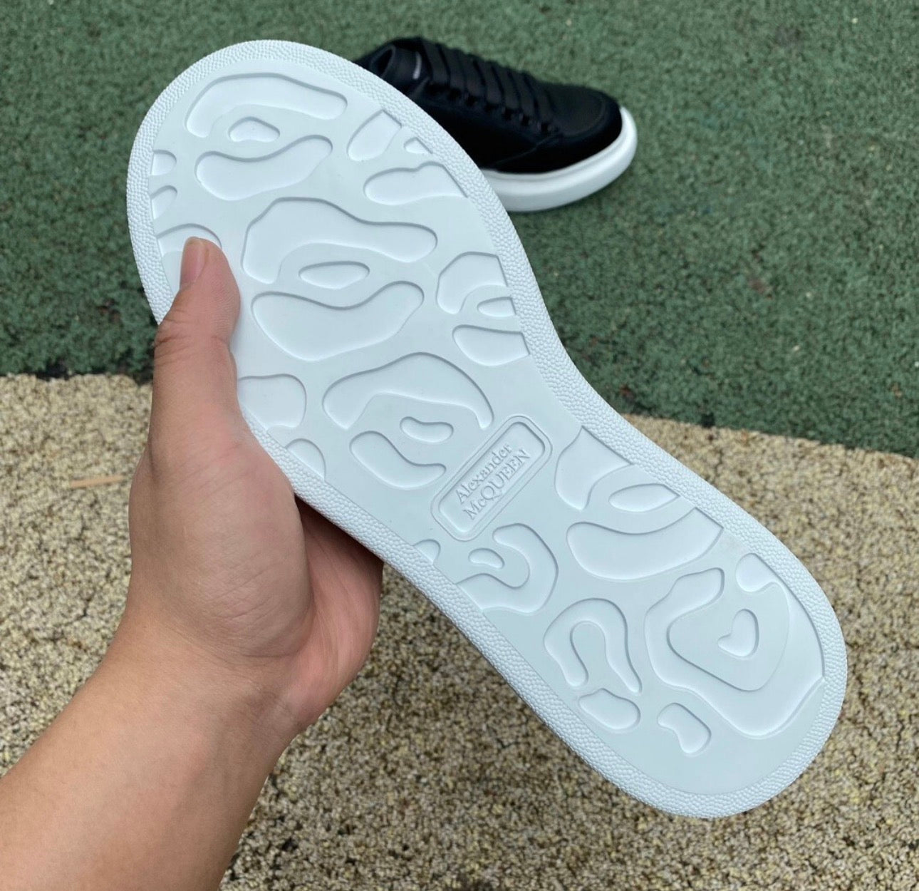 Alexander McQueen Negro Suela Blanca