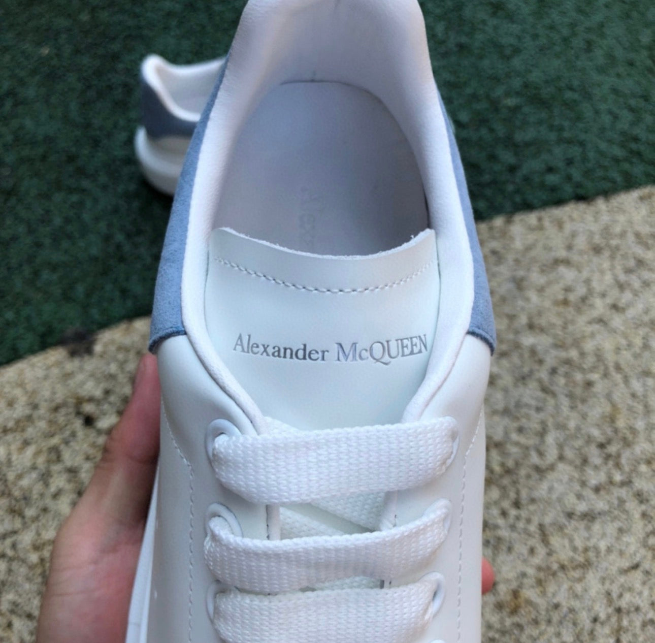Alexander McQueen Gris Clarito