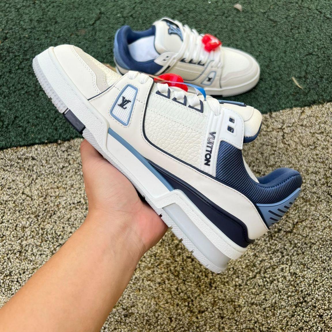 Louis Vuitton Trainer Corazón Azul