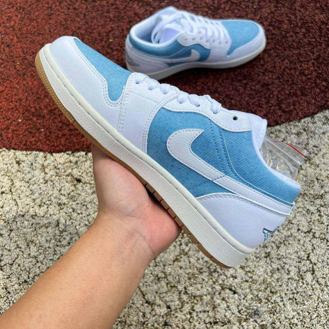Jordan Retro 1 Low Azul y Blanco