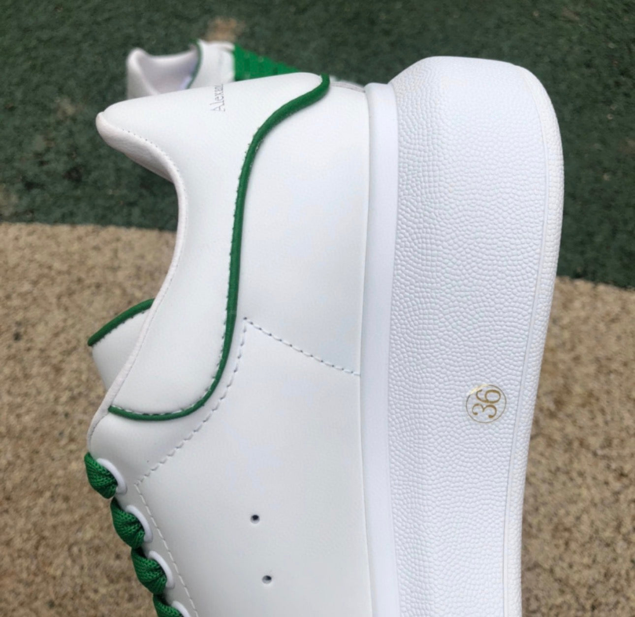 Alexander McQueen Línea Verde