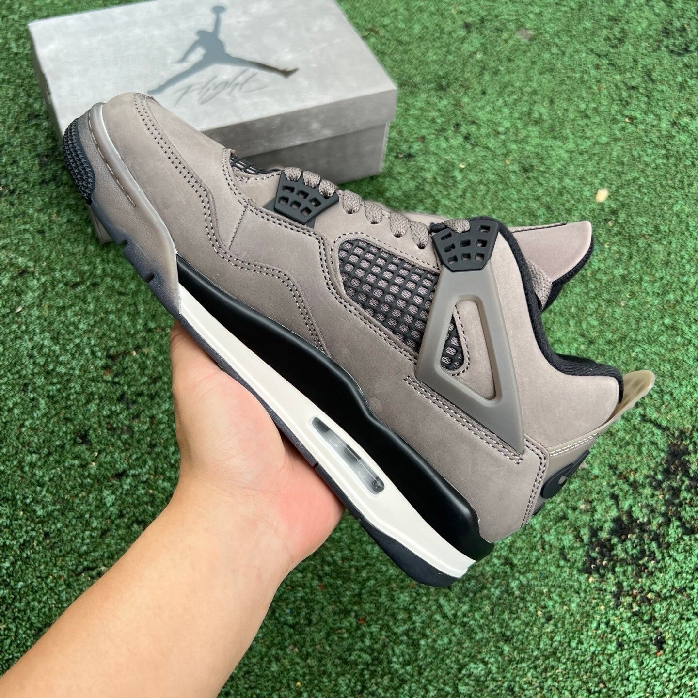 Jordan Retro 4 Cave Stone