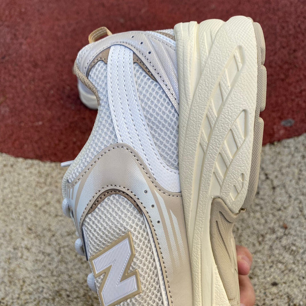 New Balance 530 Beige