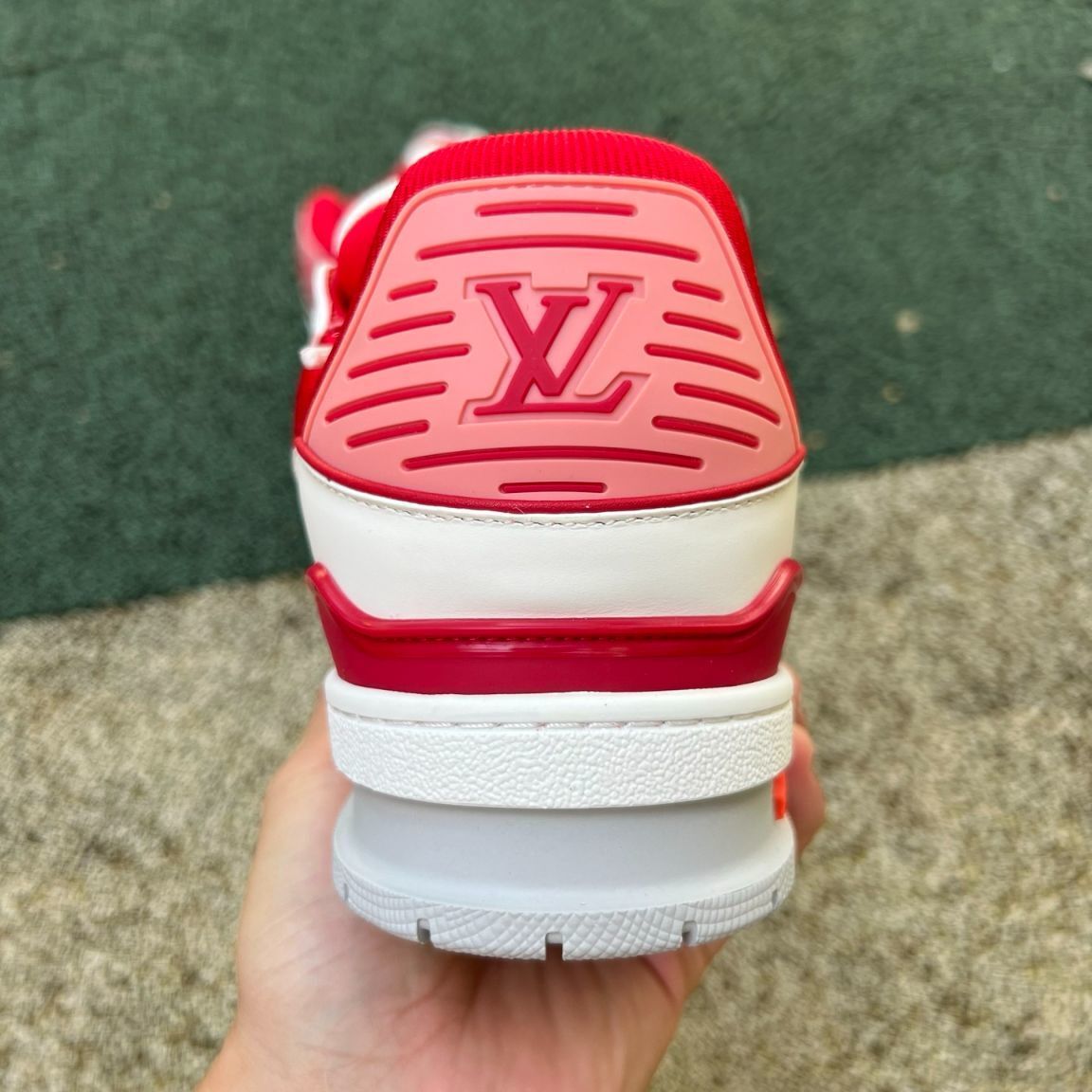 Louis Vuitton Trainer Corazón Rojo