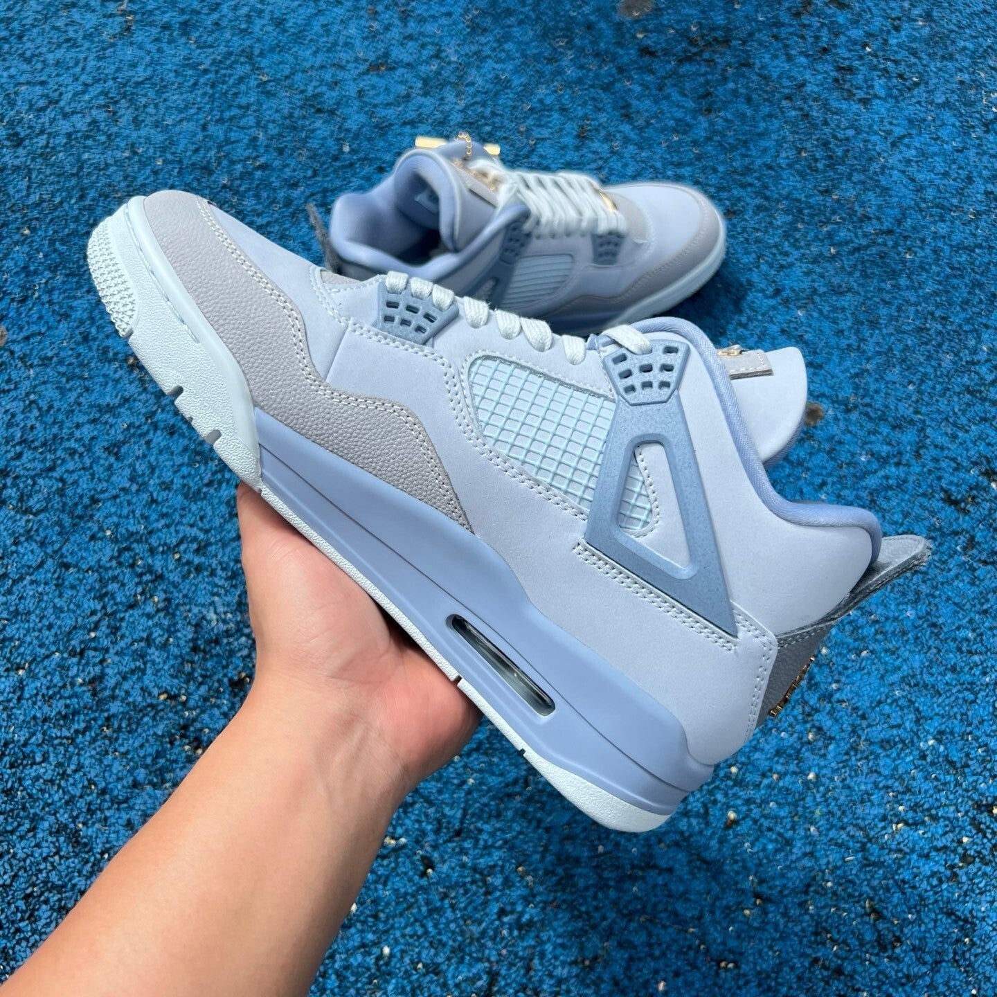 Jordan Retro 4 UNC TarHeels