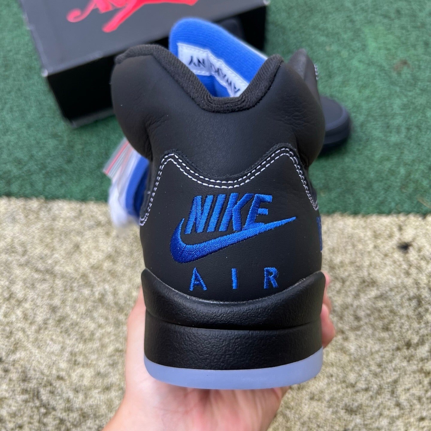 Jordan Retro 5 Awake Negro