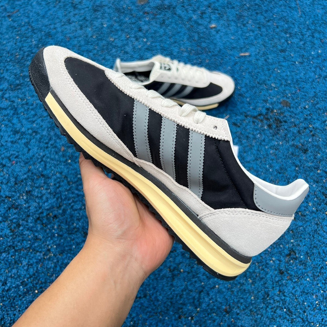 SL-72 Gris y Negro