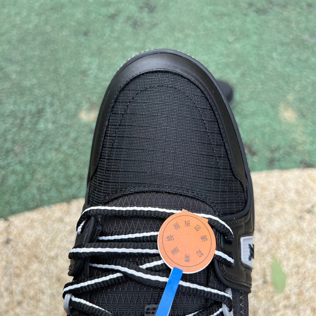Louis Vuitton Trainer Negro