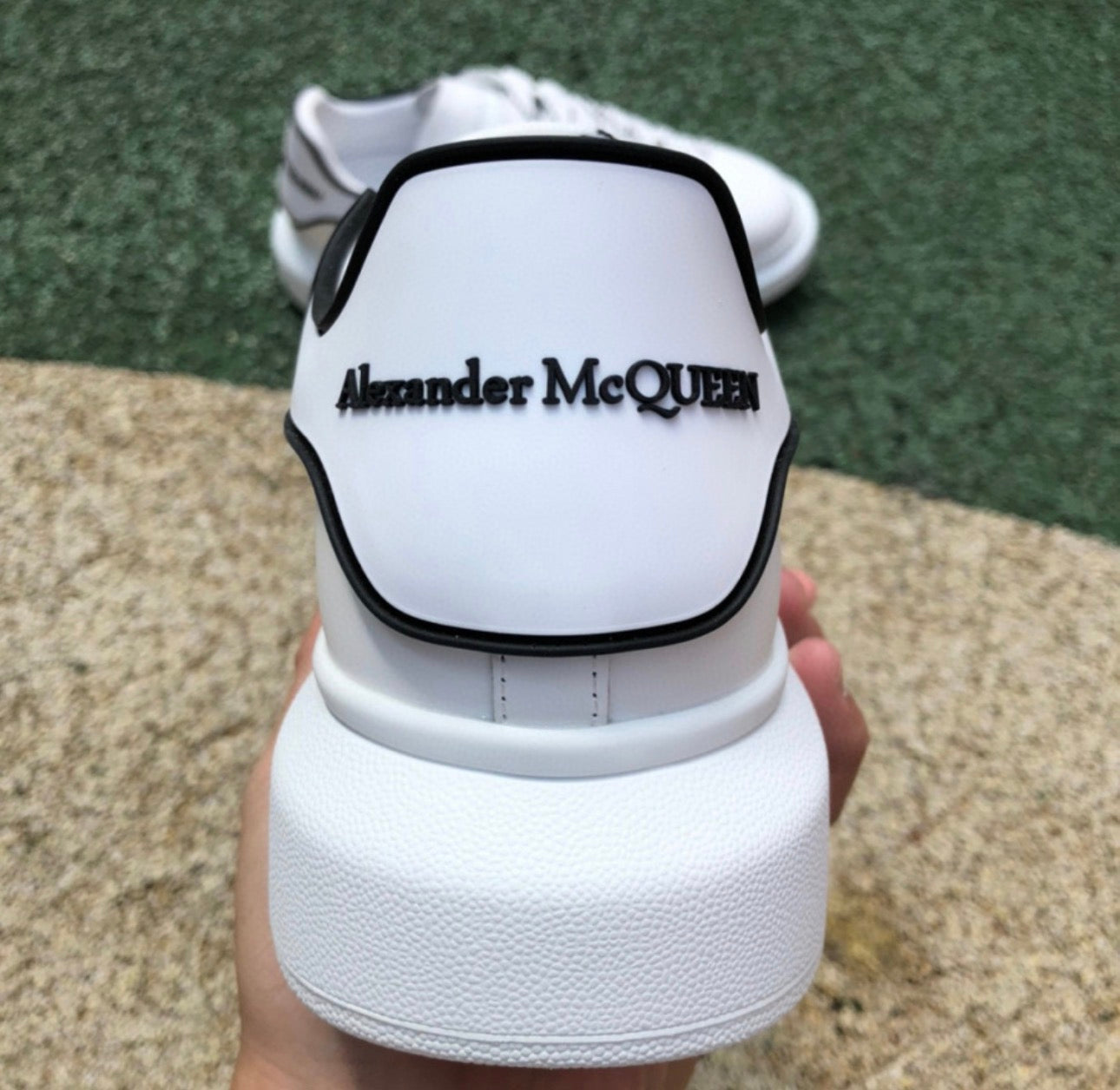 Alexander McQueen Blanco Negro