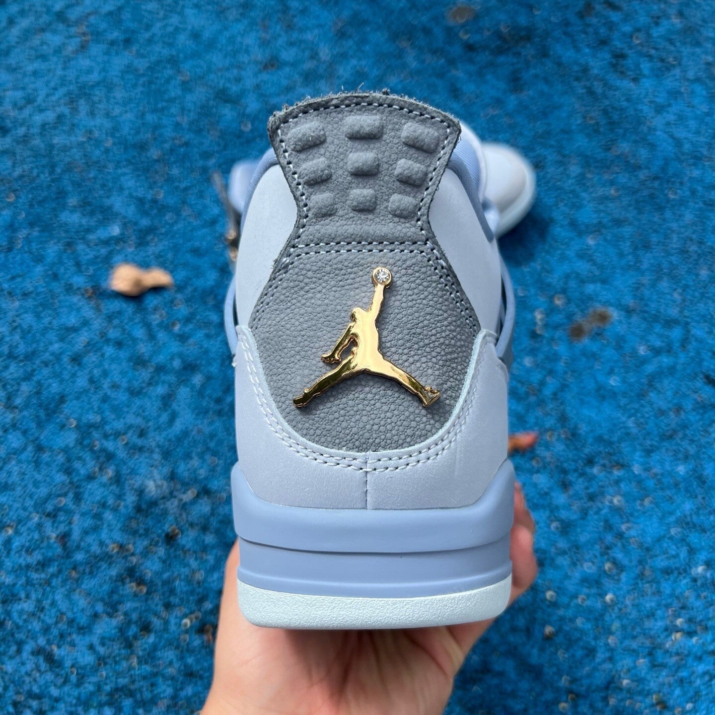 Jordan Retro 4 UNC TarHeels