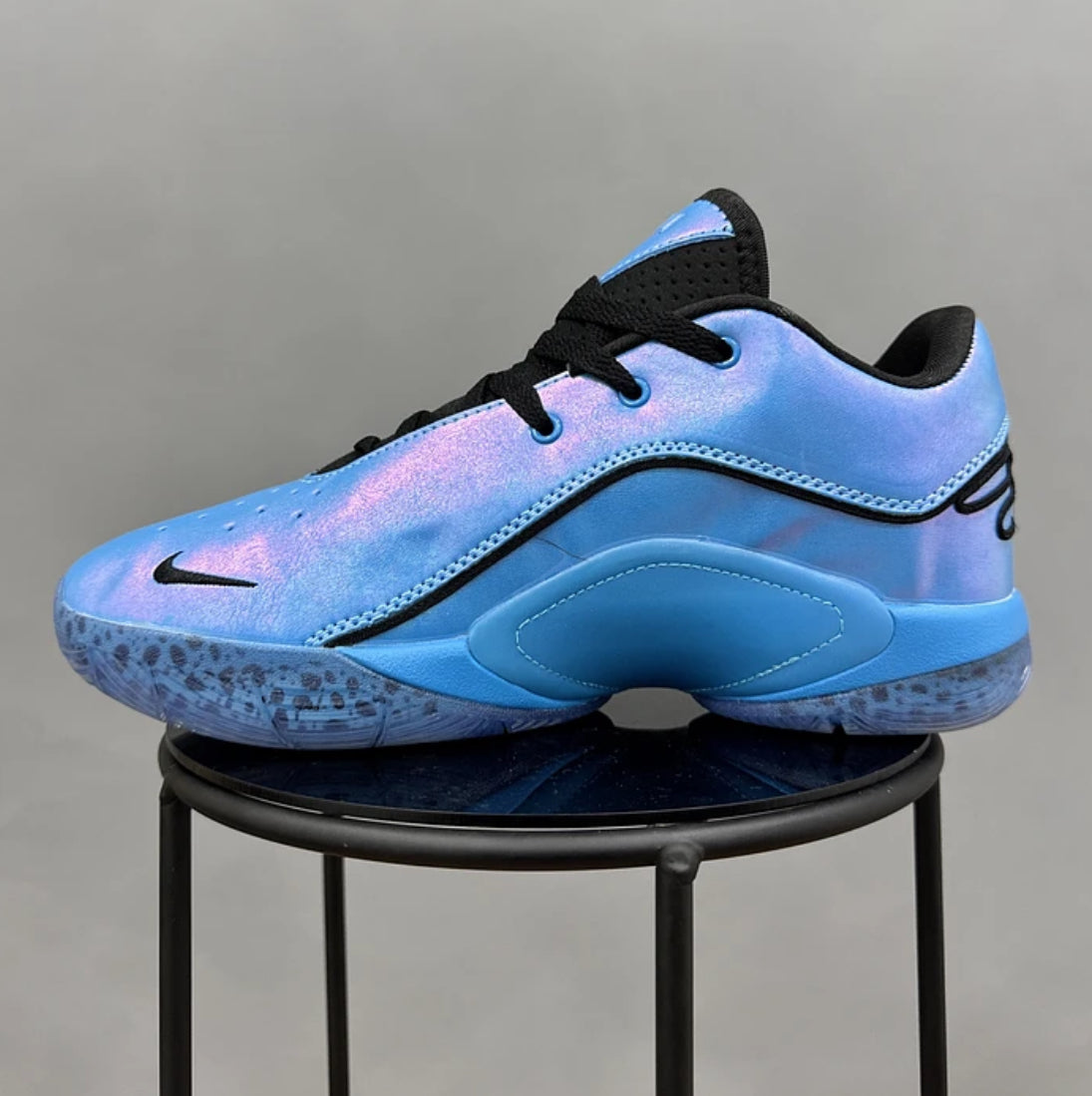 Nike Lebron 22 Tornasol