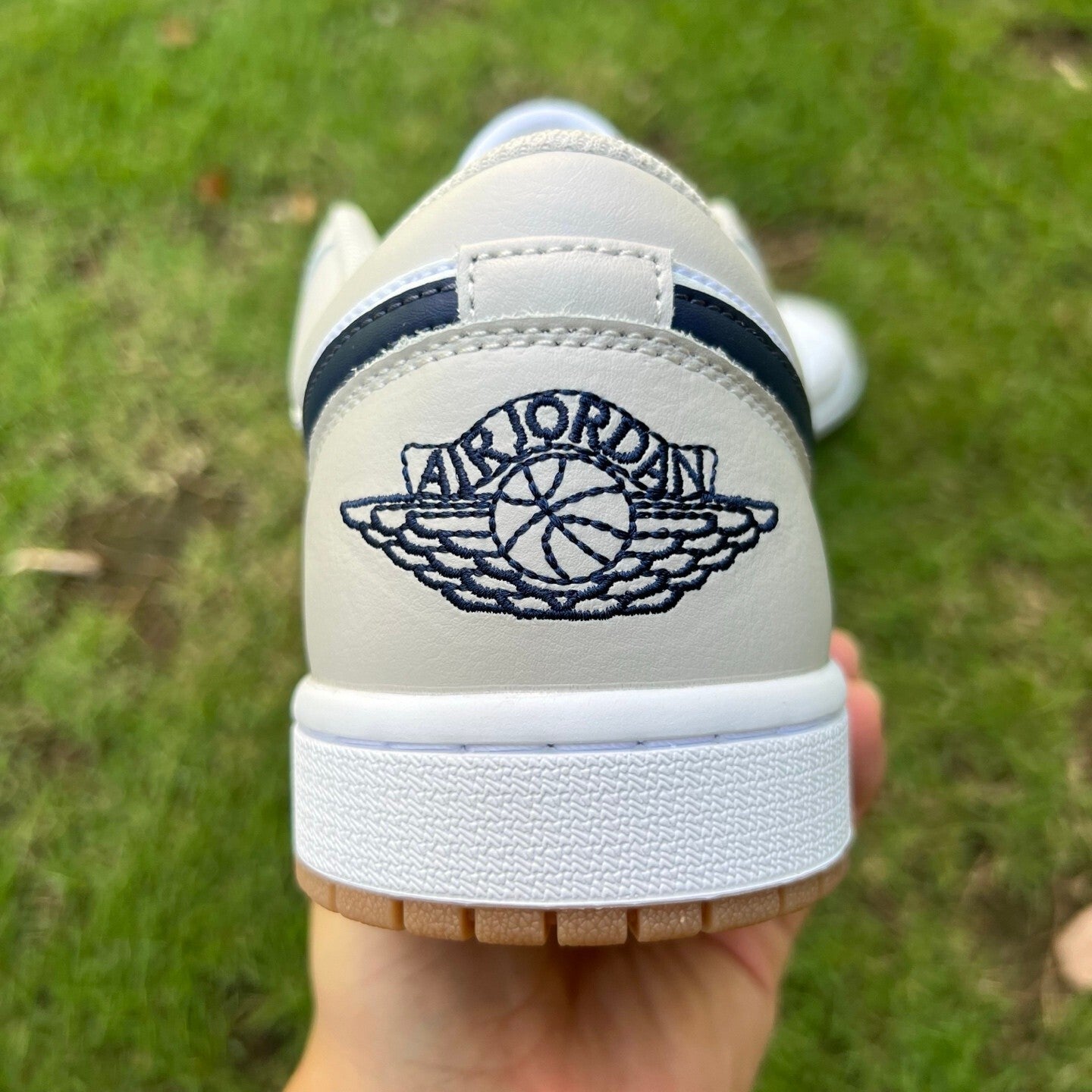 Jordan Retro 1 Low Beige y Azul