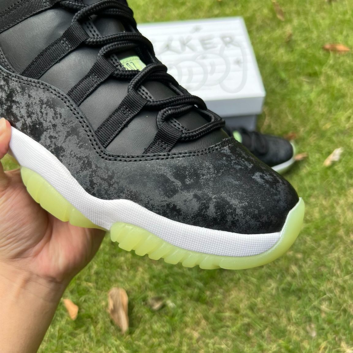 Jordan Retro 11 Barely Volt