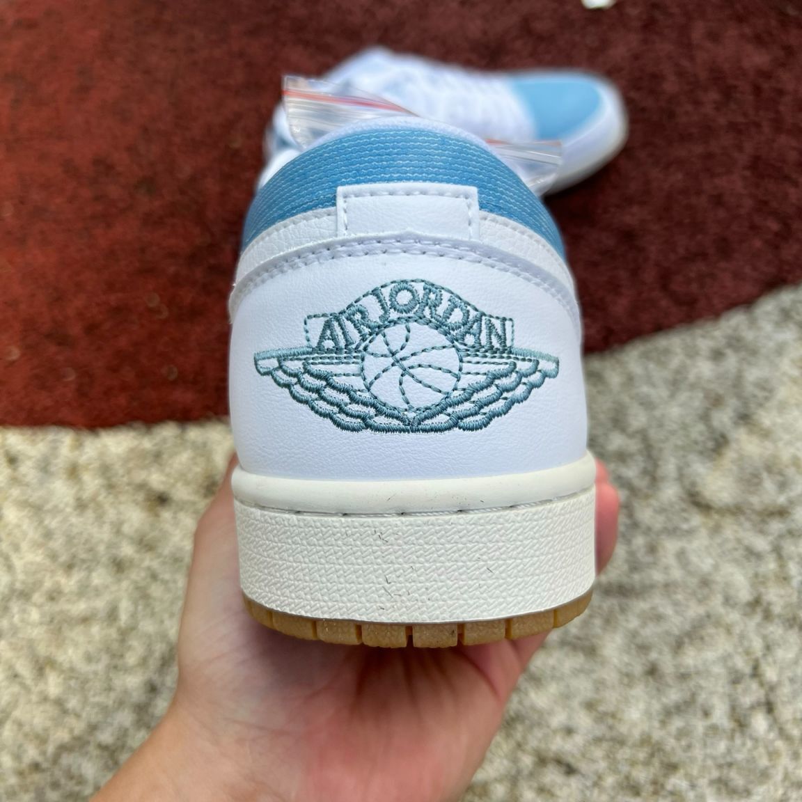 Jordan Retro 1 Low Azul y Blanco