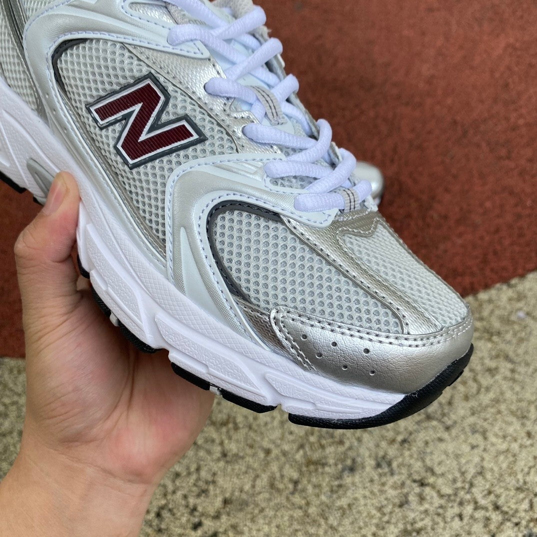 New Balance 530 Plateado y Vino