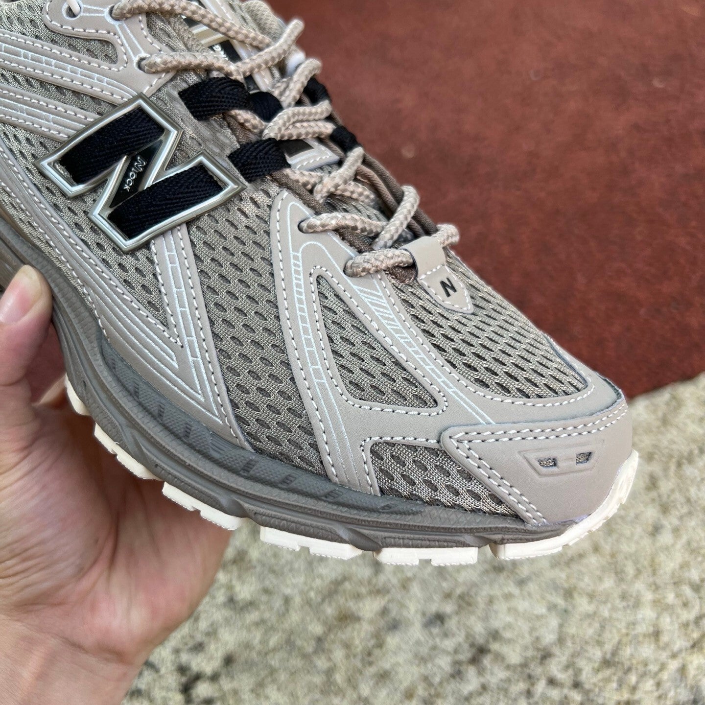 New Balance 1906R Beige