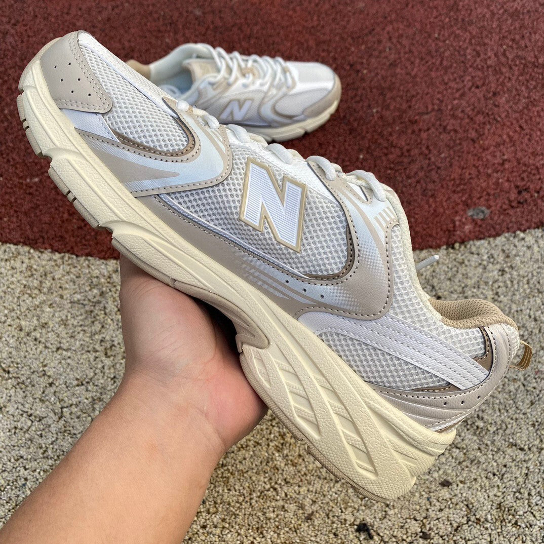 New Balance 530 Beige