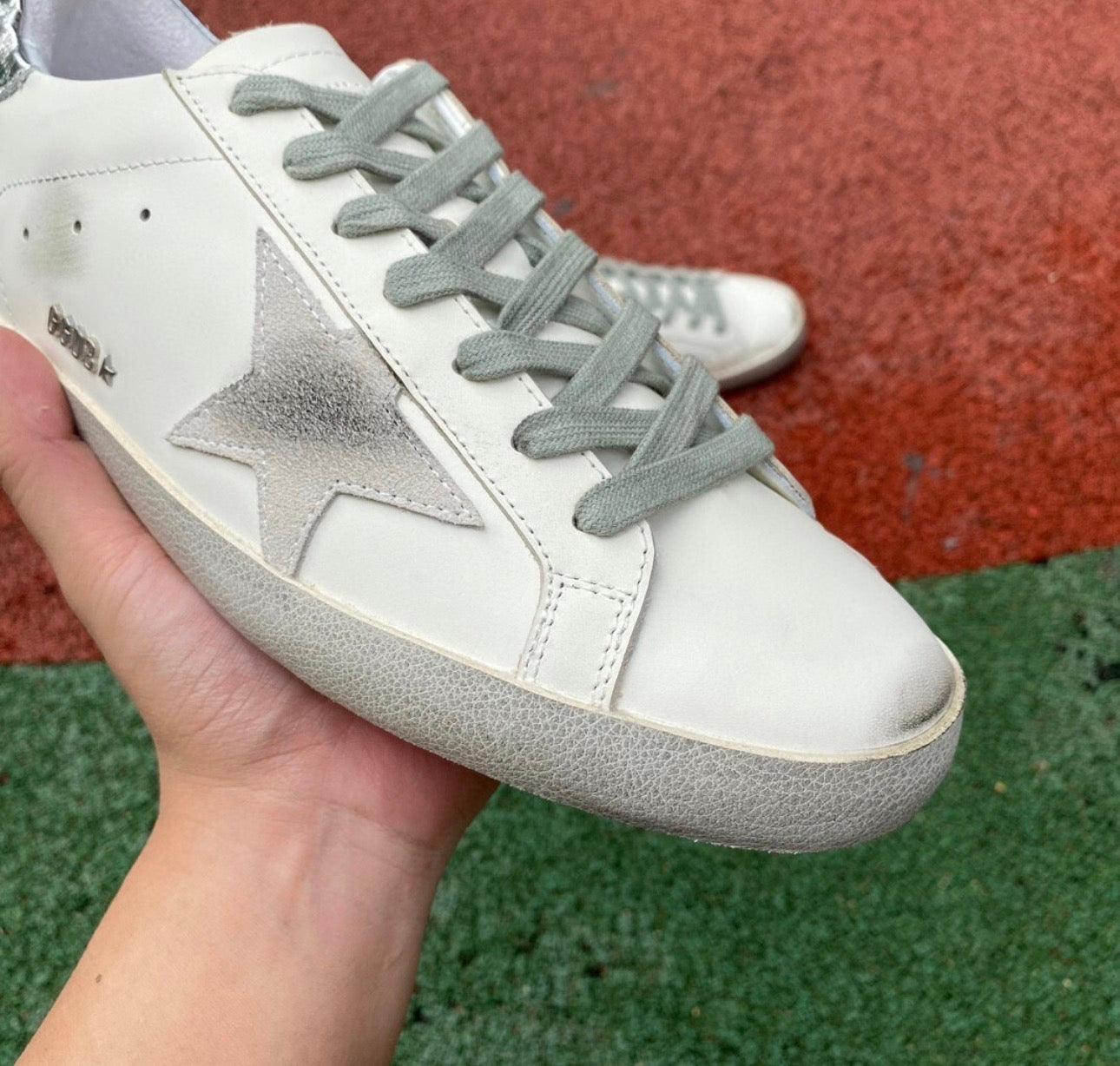 Golden Goose Plateado