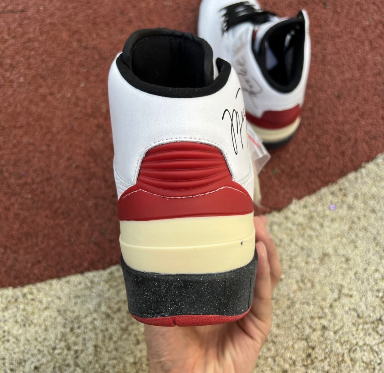 Jordan Retro 2 x Off White