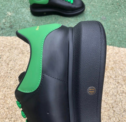 Alexander McQueen Negro y Verde