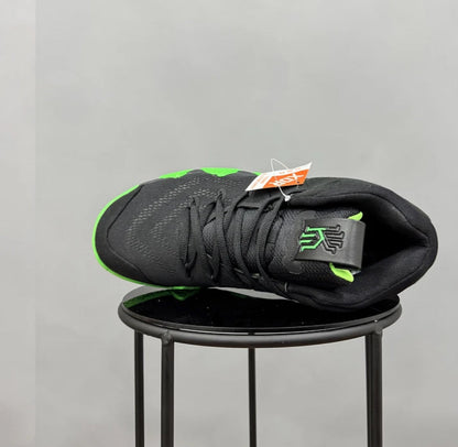 Nike Kyrie 4 Halloween