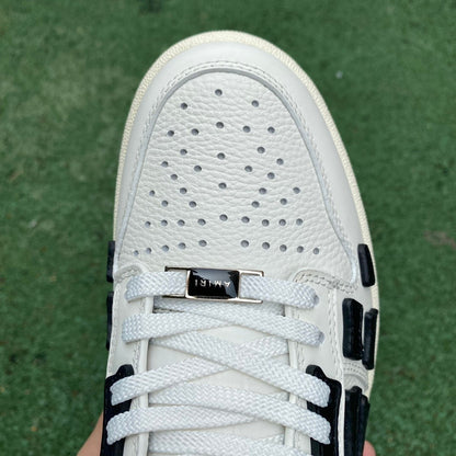 Amiri Skel Blanco y Negro