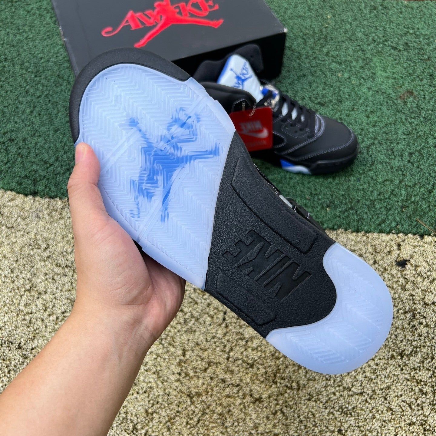 Jordan Retro 5 Awake Negro