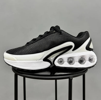 Nike Air Dn White Black