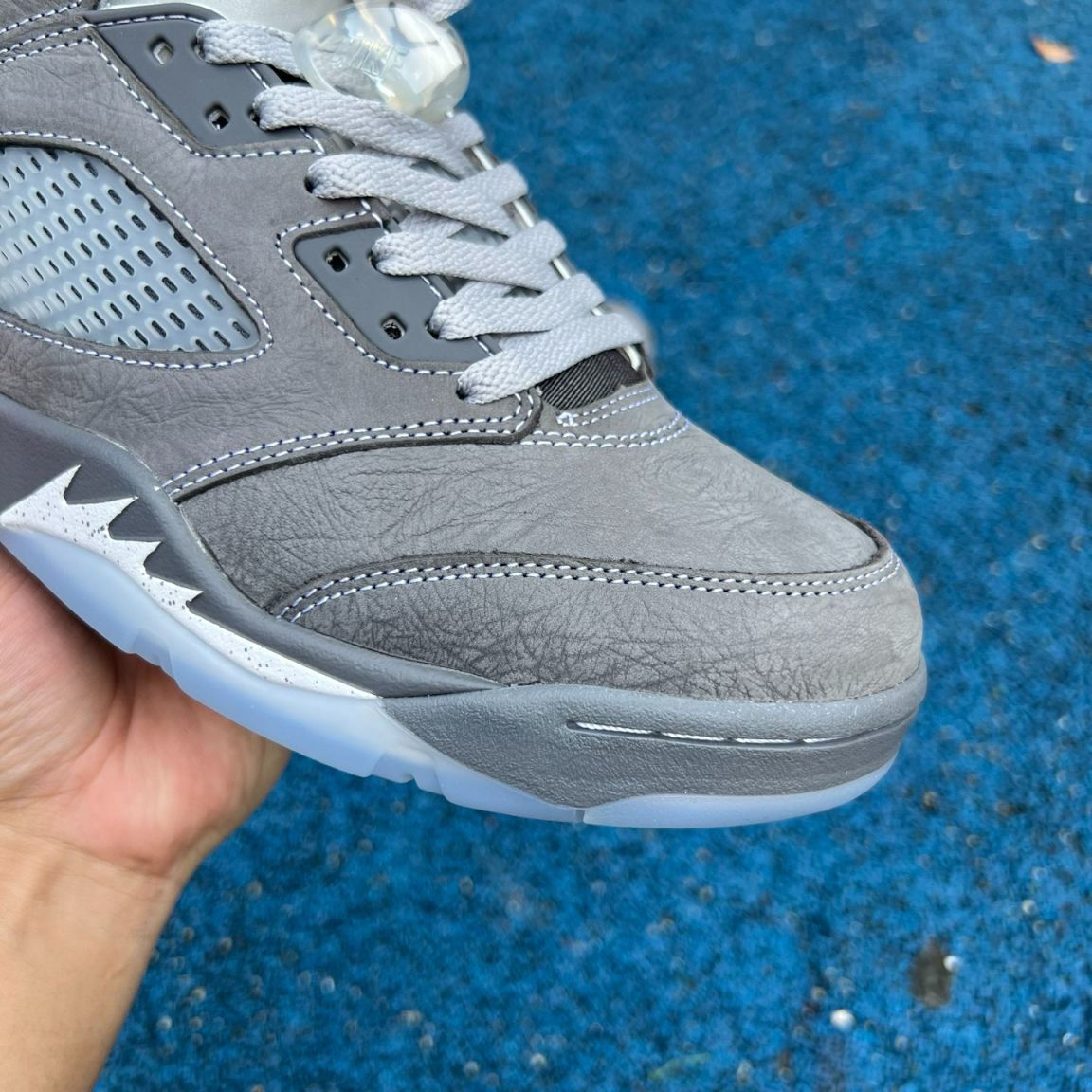 Jordan Retro 5 Wolf Grey