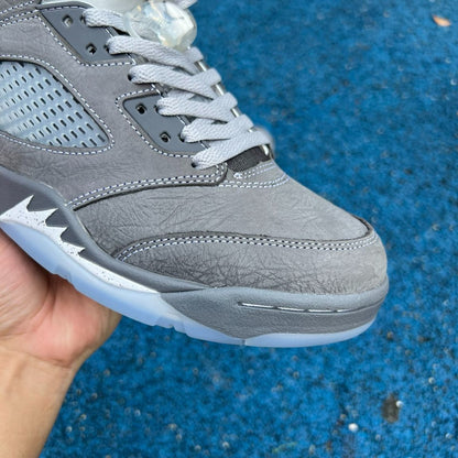 Jordan Retro 5 Wolf Grey