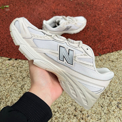 New Balance 740 Blanco