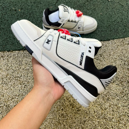 Louis Vuitton Trainer Corazón Negro