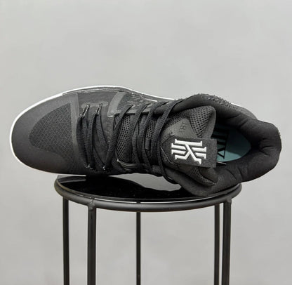 Nike Kyrie 3 Black white