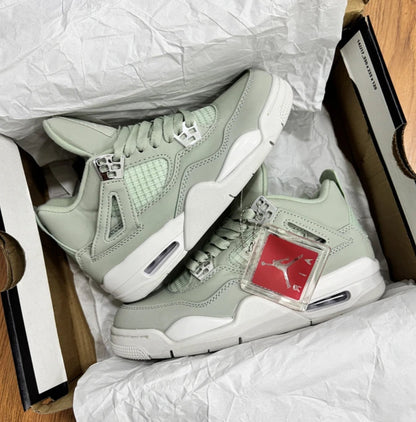 Jordan Retro 4 Seafoam