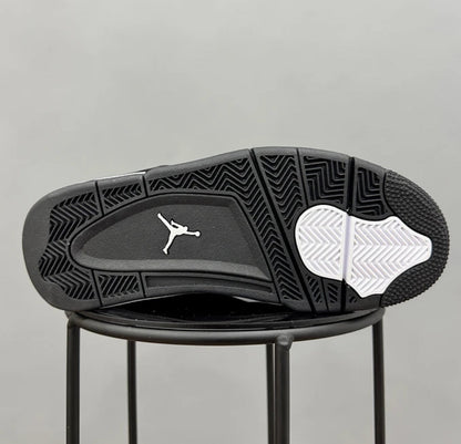 Jordan Retro 4 White Thunder