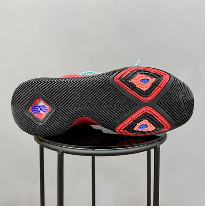 Nike Kyrie 3 Red
