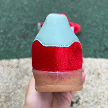 Gazelle Rojo