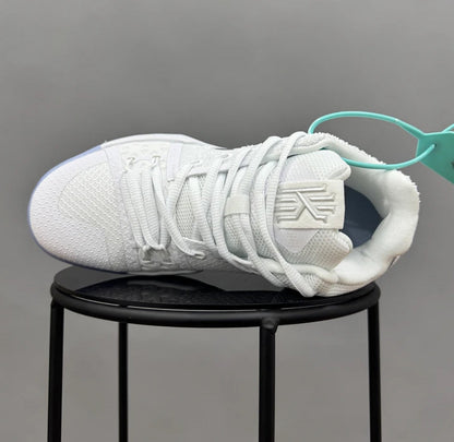 Nike Kyrie 3 Total White