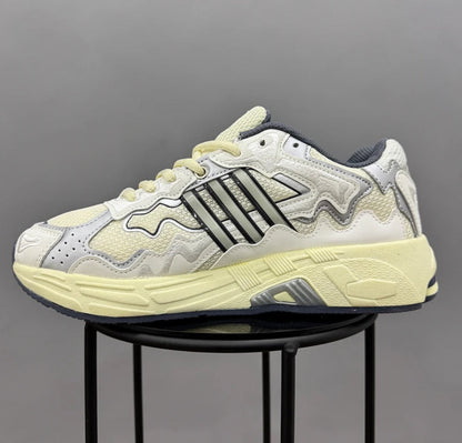 Adidas Response Cl Bad Bunny Beige