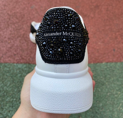 Alexander McQueen Blanco y Brillos Negros