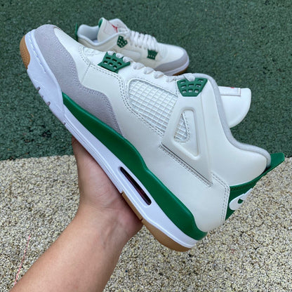 Jordan Retro 4 Pine Green