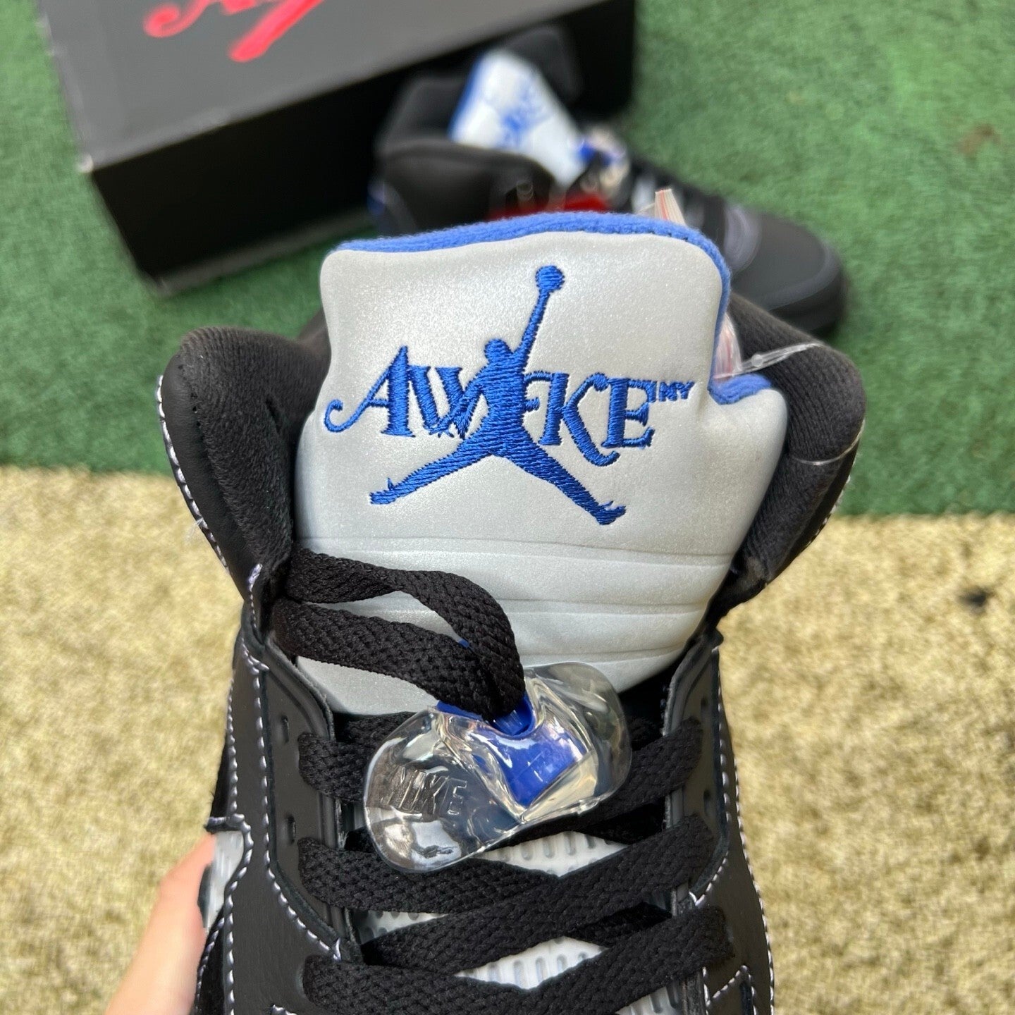 Jordan Retro 5 Awake Negro