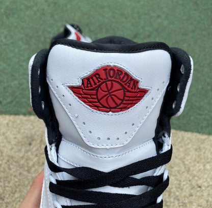 Jordan Retro 2 Rojas y Blanco