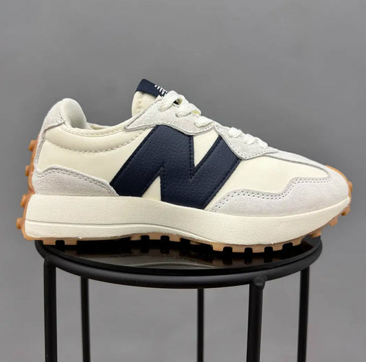 New Balance 327 Beige