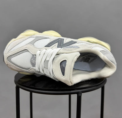 New Balance 9060 Beige Gris