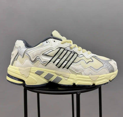 Adidas Response Cl Bad Bunny Beige