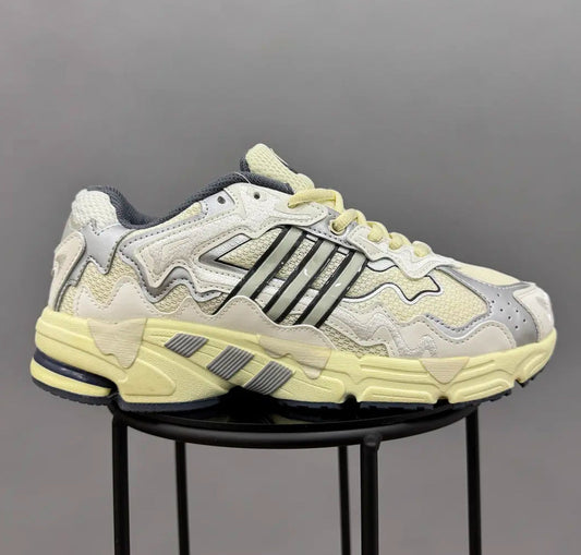 Adidas Response Cl Bad Bunny Beige