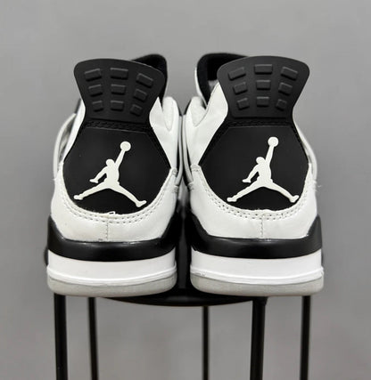 Jordan Retro 4 Military