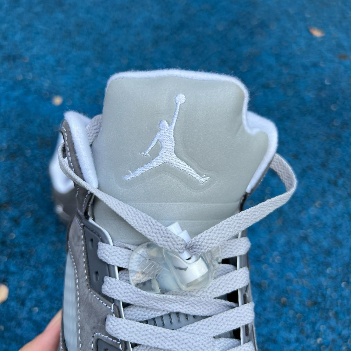 Jordan Retro 5 Wolf Grey