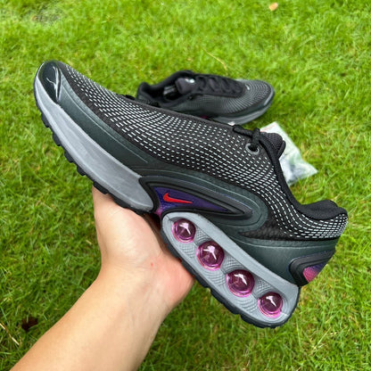Air Max DN Negro y Rosa